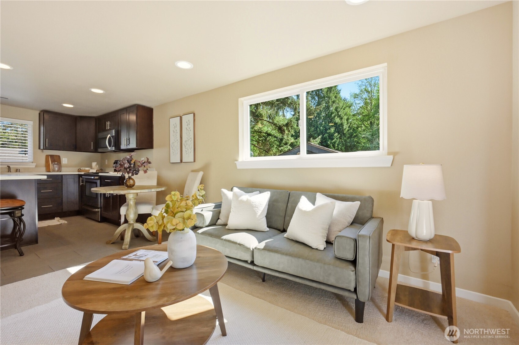 2327 Northeast 86th Street Seattle, WA 98115 - Photo 5 of 34