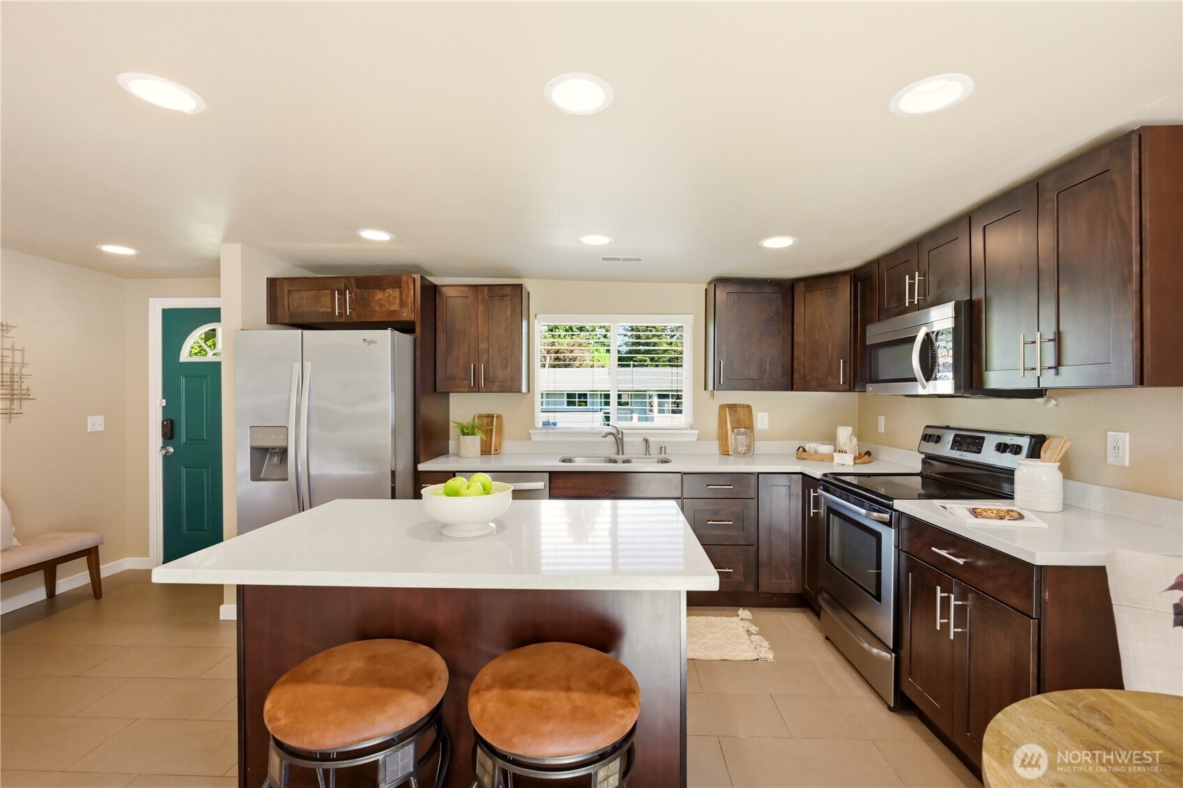 2327 Northeast 86th Street Seattle, WA 98115 - Photo 9 of 34
