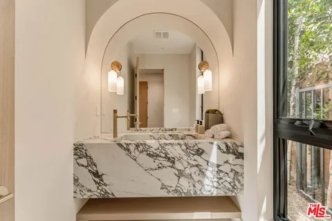 $3,899,000 | 4630 Saloma Avenue, Sherman Oaks, CA 91403