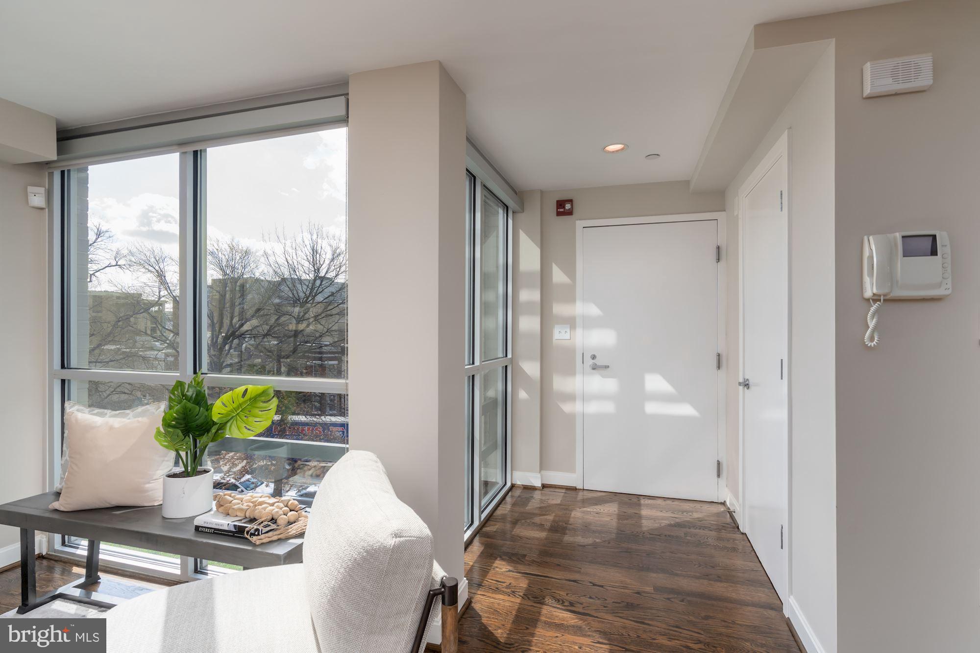 1441 Florida Avenue Northwest, Unit 3B Washington, DC 20009 - Photo 2 of 29 Entry