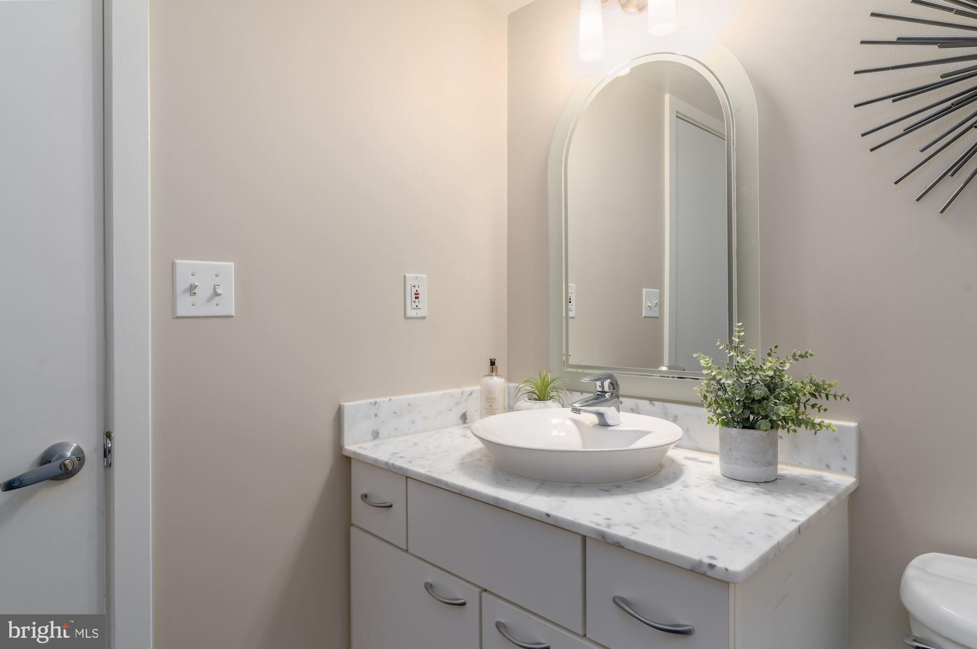 1441 Florida Avenue Northwest, Unit 3B Washington, DC 20009 - Photo 11 of 29 Powder room