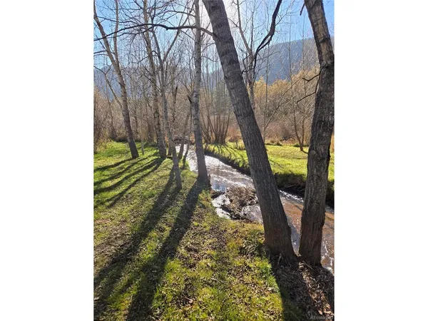$889,000 | 8225 West Highway 24, Cascade, CO 80809