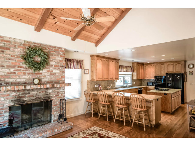 127 Dwight Road Burlingame, CA 94010 - Photo 13 of 24 Gallery Image 13