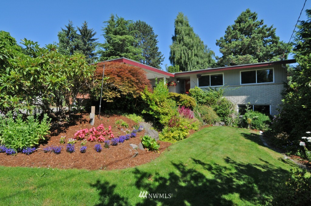 3830 Northeast 98th Street Seattle, WA 98115 - Photo 1 of 25