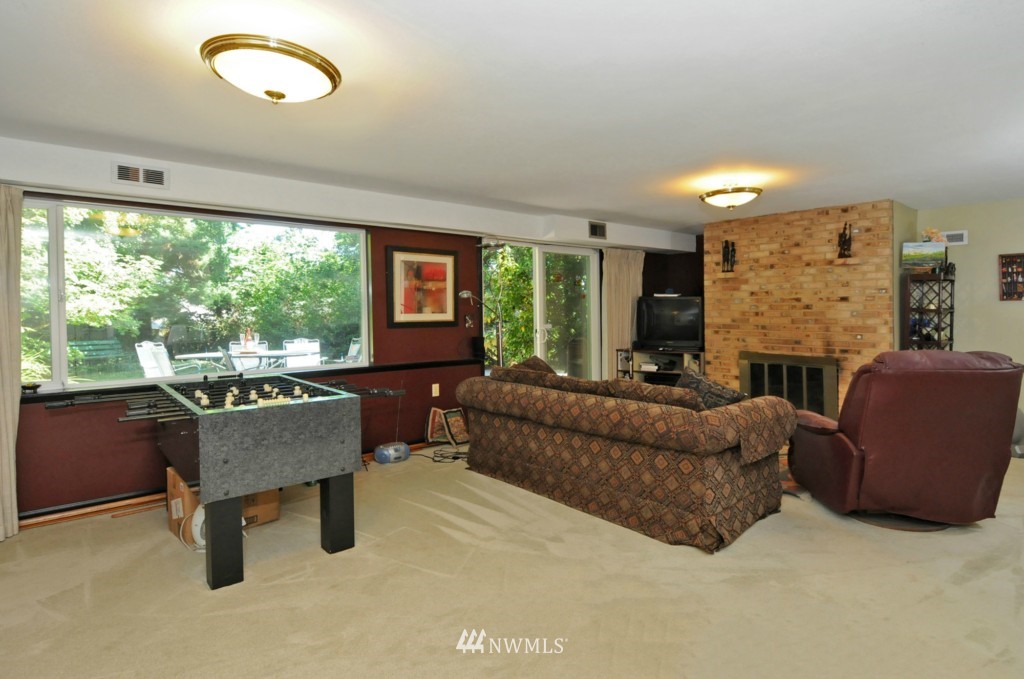 3830 Northeast 98th Street Seattle, WA 98115 - Photo 17 of 25