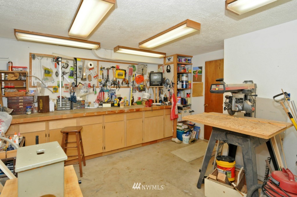 3830 Northeast 98th Street Seattle, WA 98115 - Photo 18 of 25