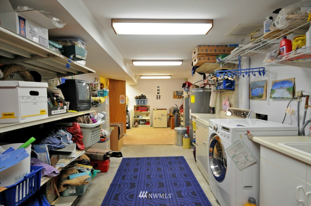 3830 Northeast 98th Street Seattle, WA 98115 - Photo 19 of 25
