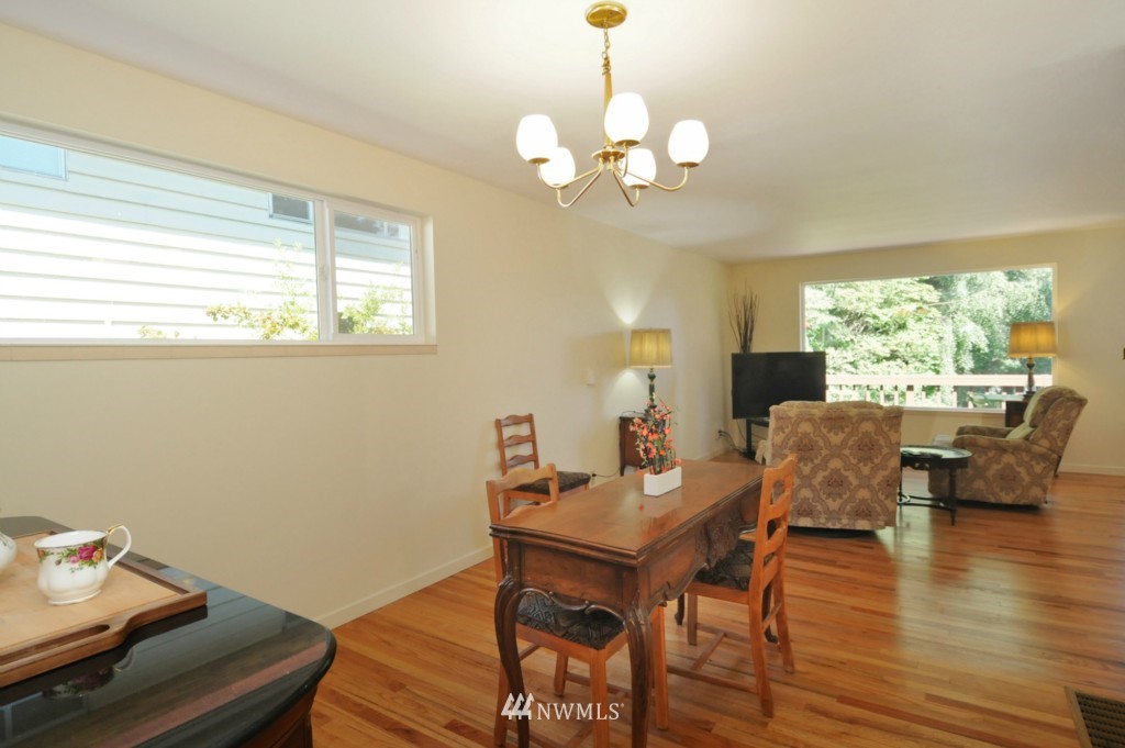 3830 Northeast 98th Street Seattle, WA 98115 - Photo 6 of 25