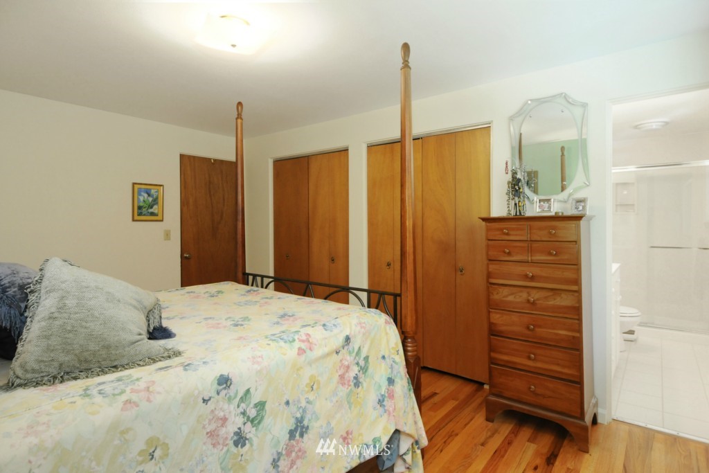 3830 Northeast 98th Street Seattle, WA 98115 - Photo 8 of 25