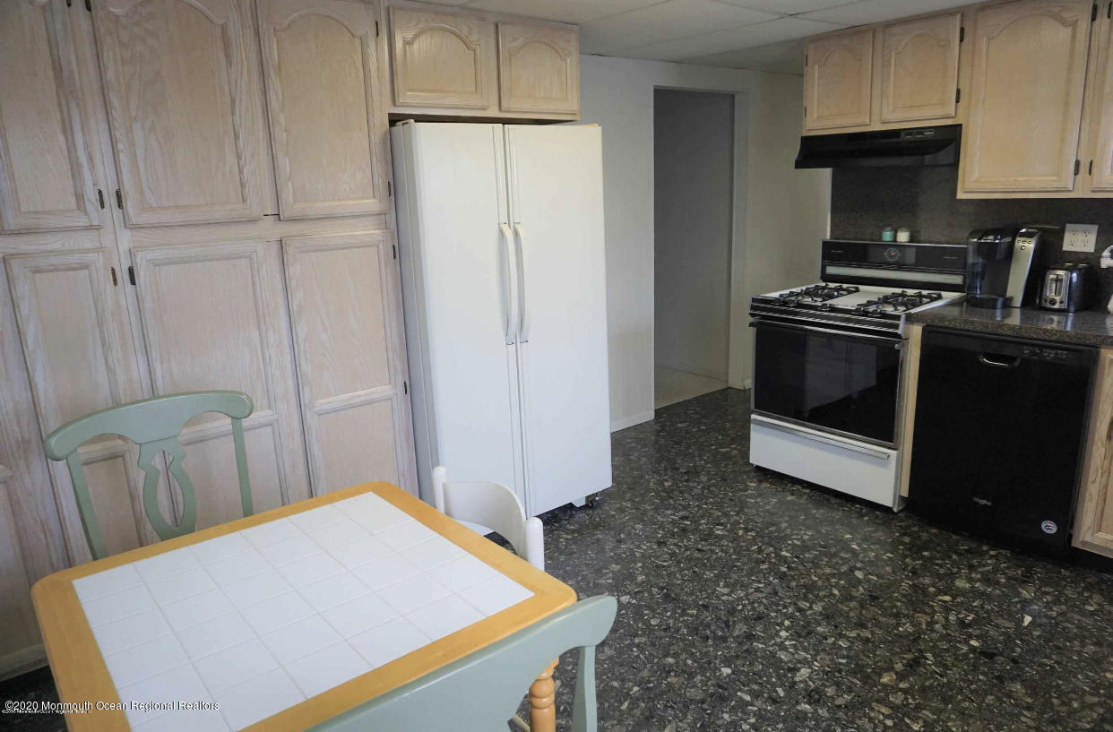 1510 R Bay Boulevard Seaside Heights, NJ 08751 - Photo 5 of 21 IMG_5853