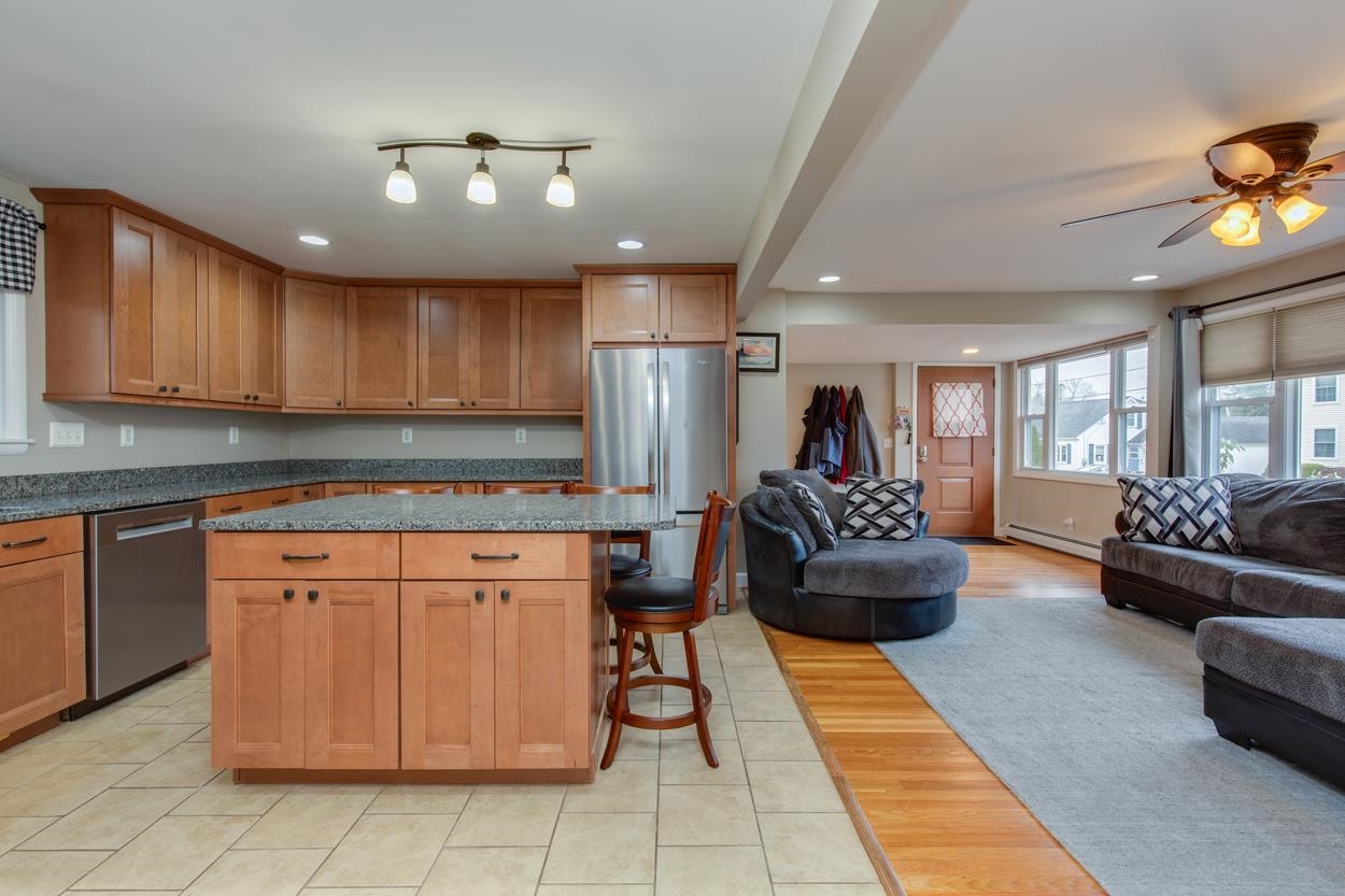 9 Ruth Street Bedford, NH 03110 - Photo 6 of 47