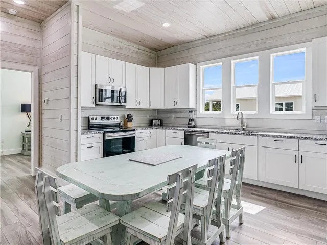 $699,000 | 167 Seven Palms Drive, Fulton, TX 78382