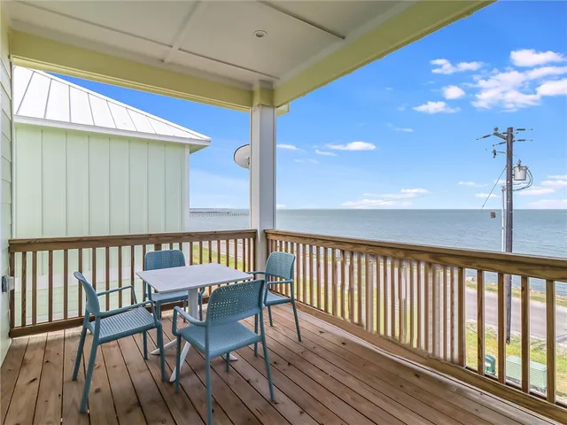 $699,000 | 167 Seven Palms Drive, Fulton, TX 78382