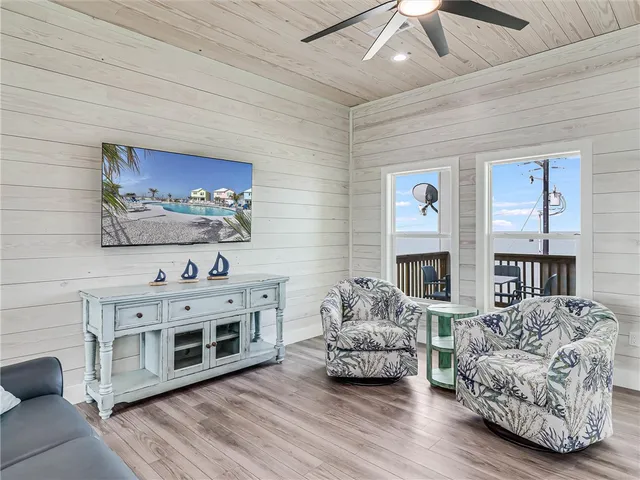 $699,000 | 167 Seven Palms Drive, Fulton, TX 78382