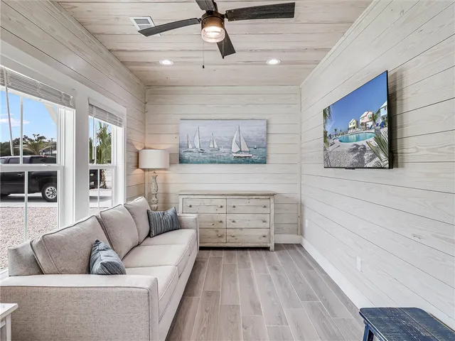 $699,000 | 167 Seven Palms Drive, Fulton, TX 78382