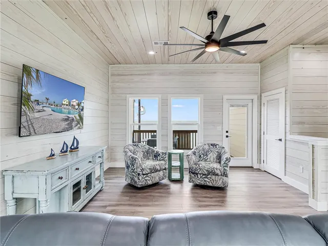 $699,000 | 167 Seven Palms Drive, Fulton, TX 78382