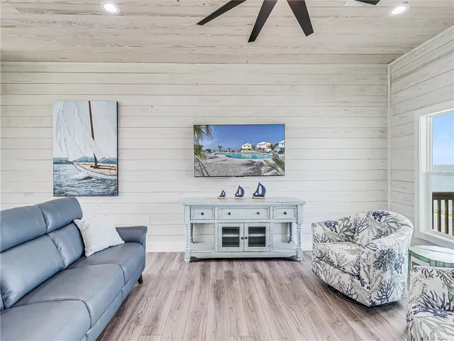 $699,000 | 167 Seven Palms Drive, Fulton, TX 78382