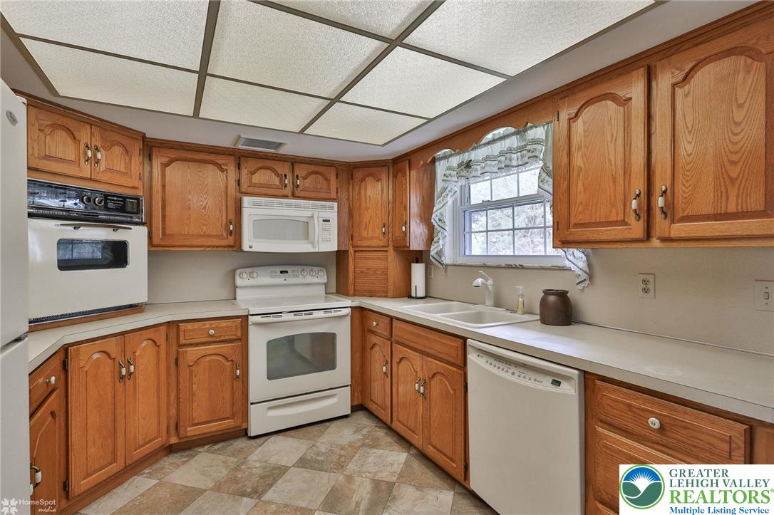 4514 Steuben Road Bethlehem, PA 18020 - Photo 17 of 67