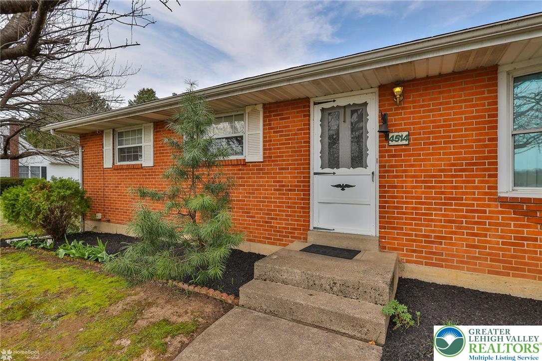 4514 Steuben Road Bethlehem, PA 18020 - Photo 2 of 67