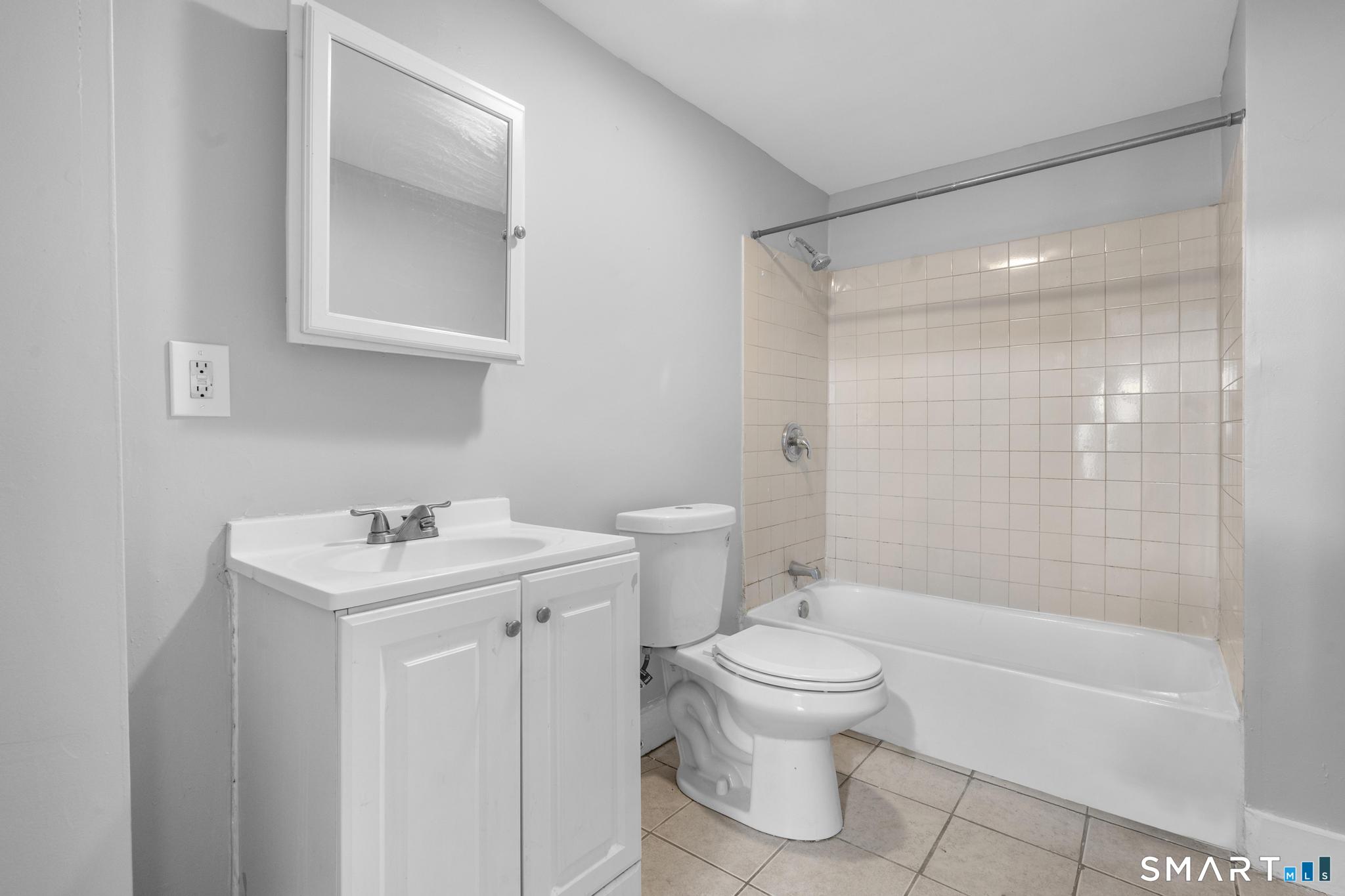 48 Dikeman Street Waterbury, CT 06704 - Photo 12 of 29