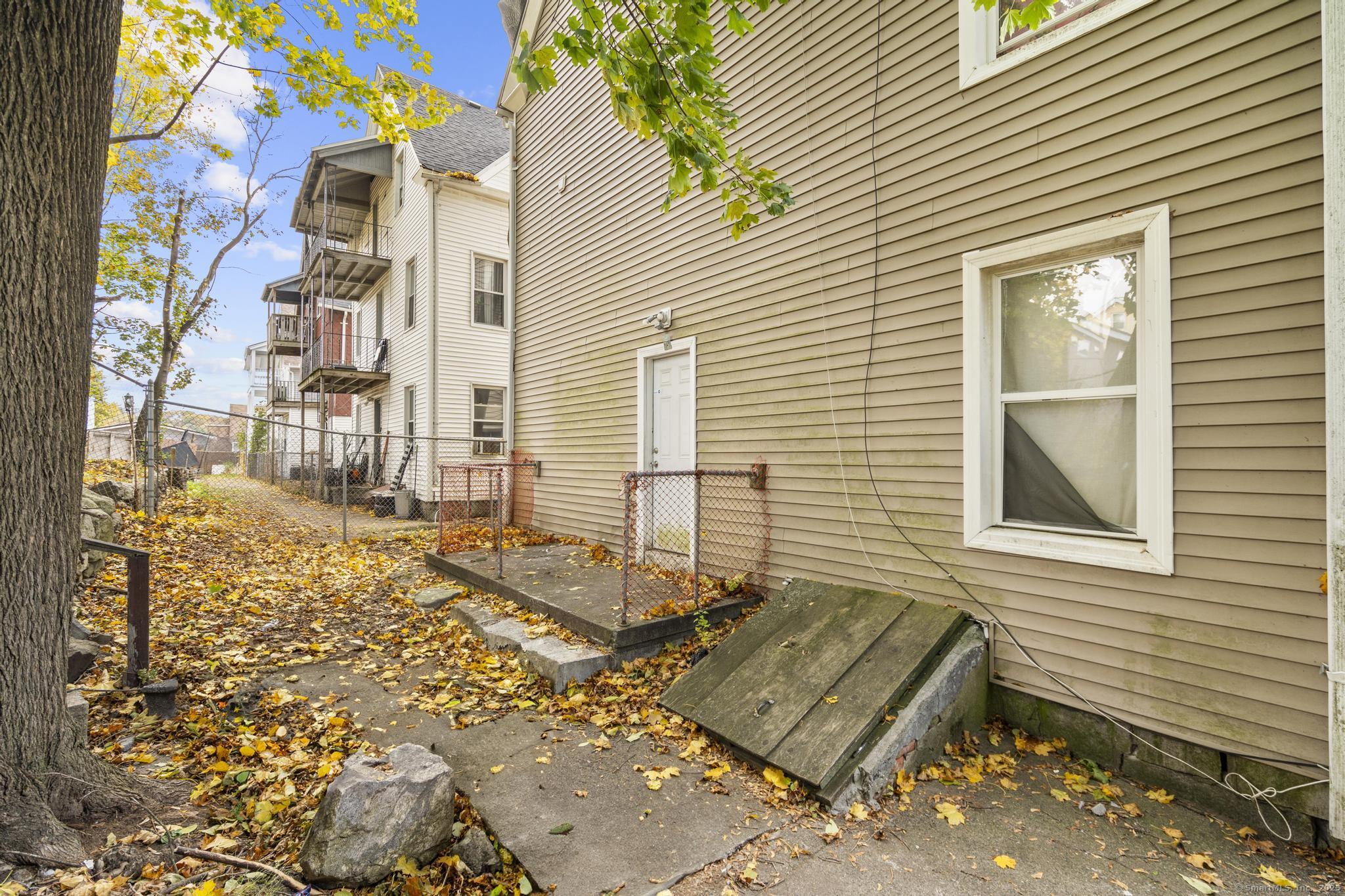 48 Dikeman Street Waterbury, CT 06704 - Photo 25 of 29