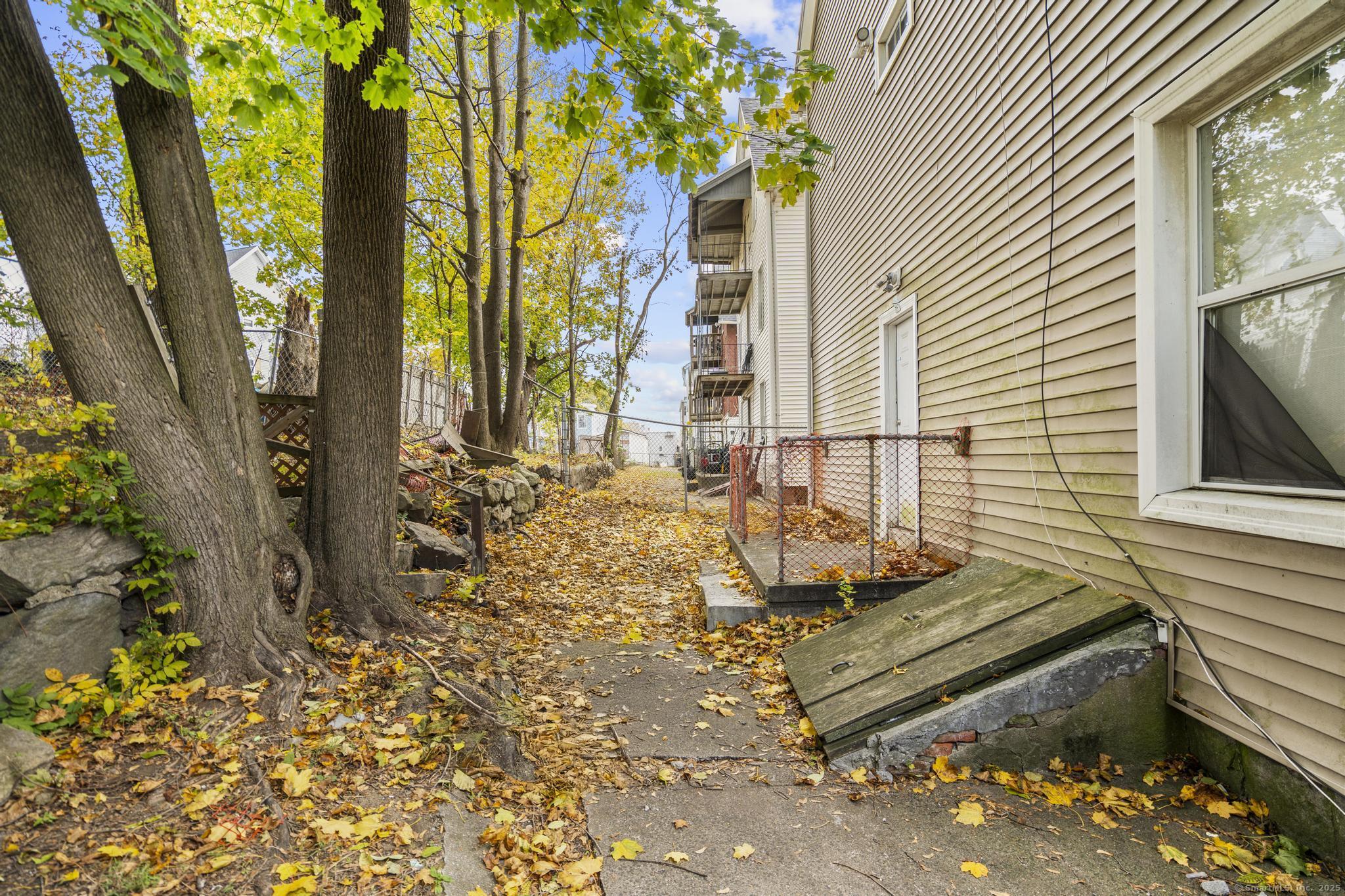 48 Dikeman Street Waterbury, CT 06704 - Photo 29 of 29