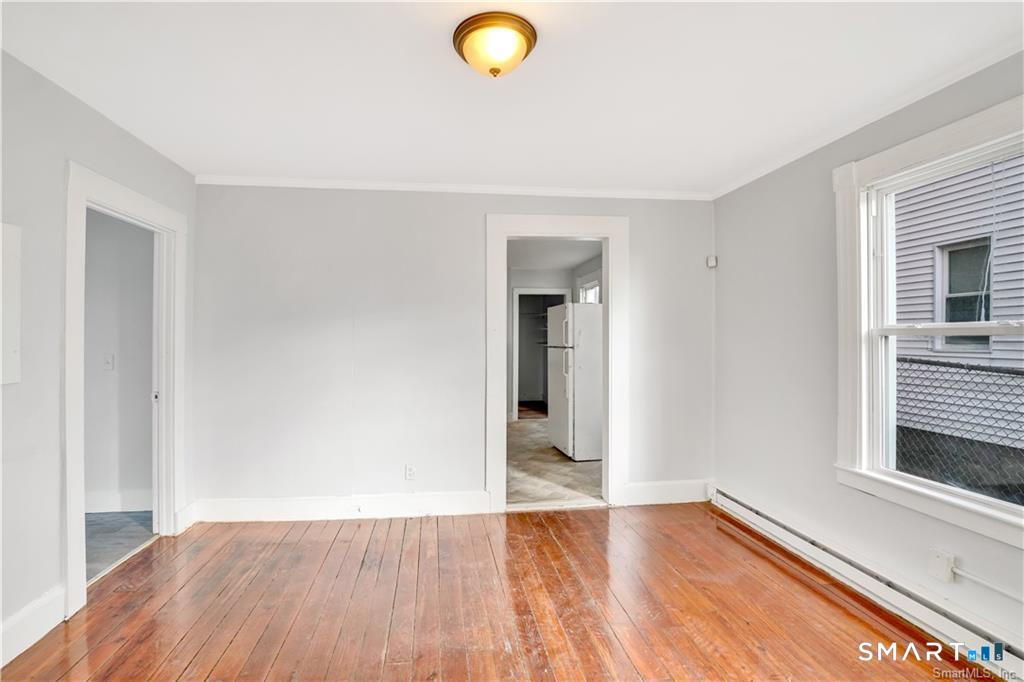48 Dikeman Street Waterbury, CT 06704 - Photo 4 of 29