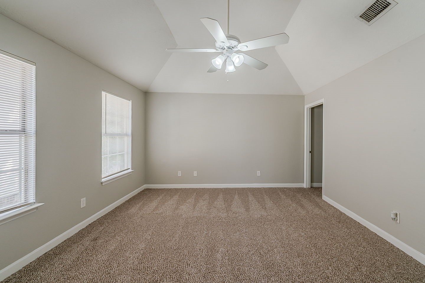 4122 Sablechase Drive Houston, TX 77014 - Photo 22 of 40