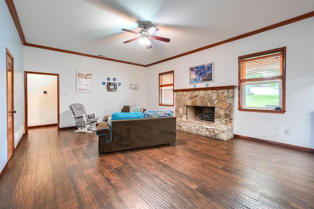 4502 Dexham Road Rowlett, TX 75088 - Photo 10 of 38