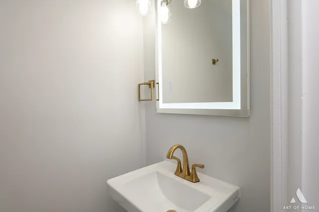 $286,900 | 251 North Pleasant Drive, Glenwood, IL 60425