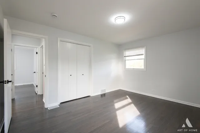 $286,900 | 251 North Pleasant Drive, Glenwood, IL 60425