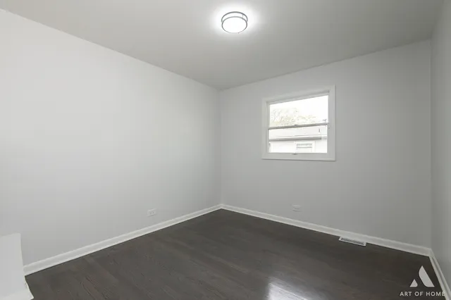 $286,900 | 251 North Pleasant Drive, Glenwood, IL 60425