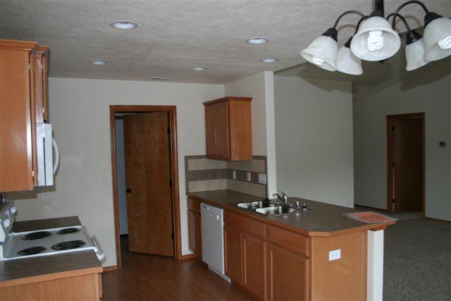 1402 South Bowdish Road Spokane Valley, WA 99206 - Photo 3 of 6