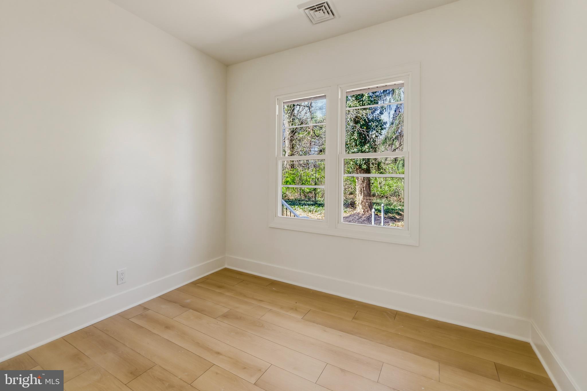 1256 Hurffville Road Woodbury, NJ 08096 - Photo 11 of 35