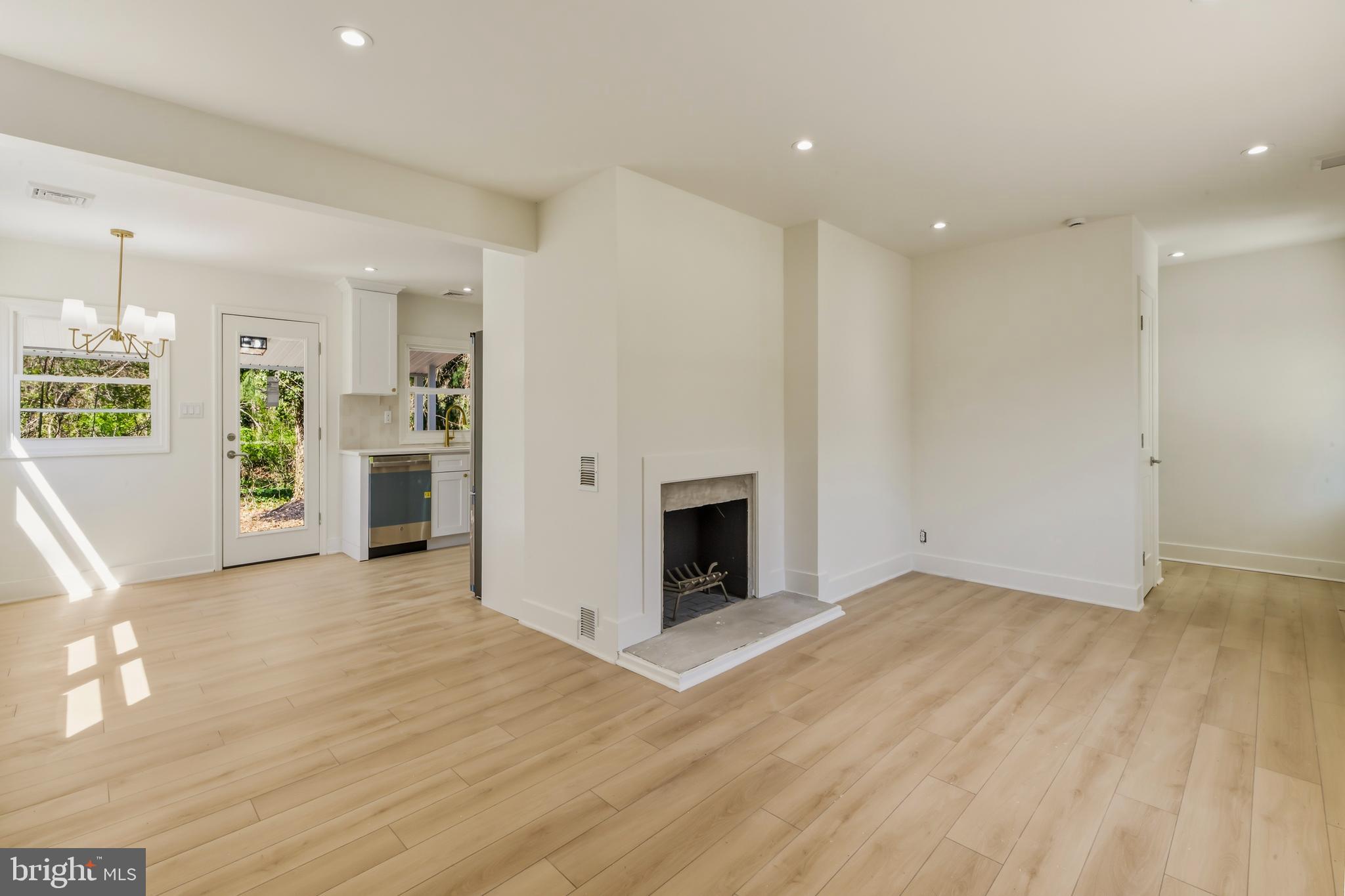 1256 Hurffville Road Woodbury, NJ 08096 - Photo 6 of 35