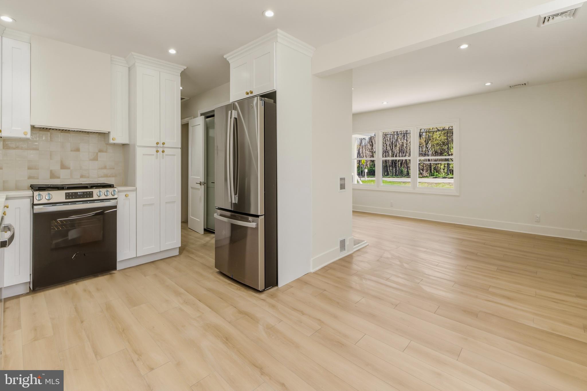 1256 Hurffville Road Woodbury, NJ 08096 - Photo 8 of 35