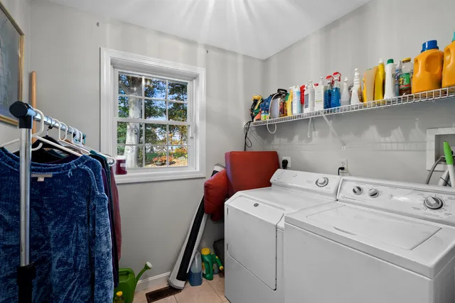 $869,900 | 17 Meredith Road, Salem, NH 03079