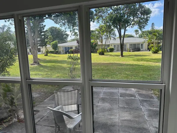 $140,000 | 13749 Flora Place, Unit B, Delray Beach, FL 33484