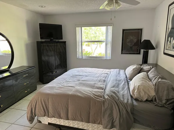 $140,000 | 13749 Flora Place, Unit B, Delray Beach, FL 33484