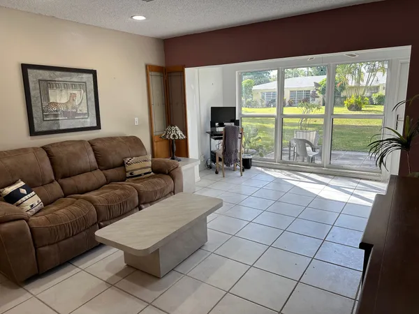 $140,000 | 13749 Flora Place, Unit B, Delray Beach, FL 33484