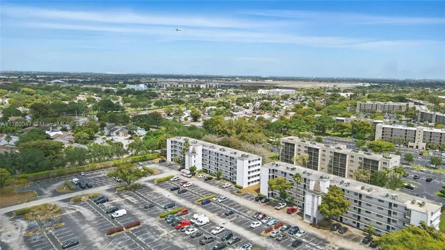 $2,400 | 8540 Sherman Circle North, Unit 408, Miramar, FL 33025