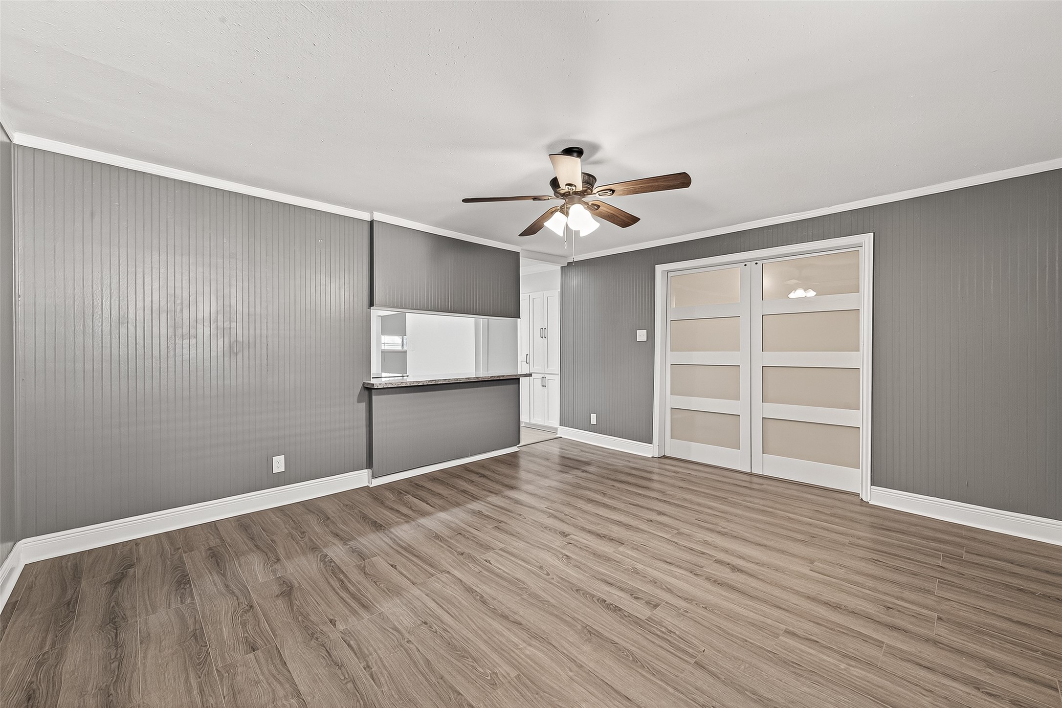 4729 Paradise Lane Houston, TX 77048 - Photo 24 of 43 a view of an empty room with a window
