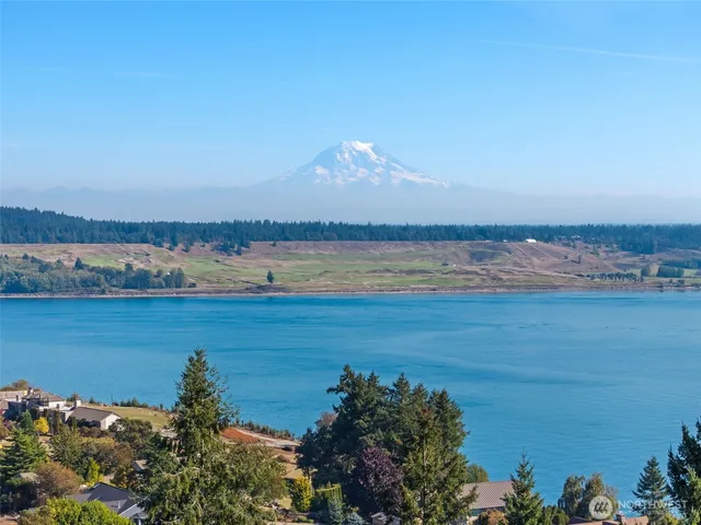 $1,100,000 | 1130 Queets Drive, Fox Island, WA 98333