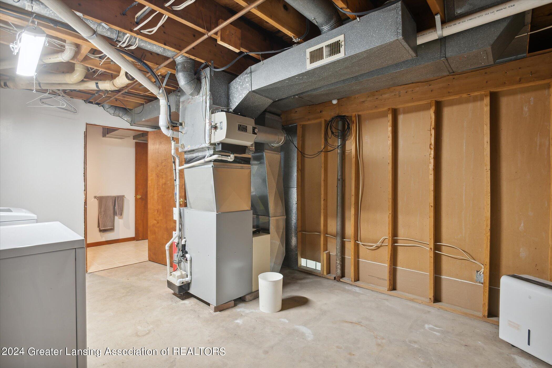 1009 West Barnes Road Mason, MI 48854 - Photo 43 of 65 38-1009-W-Barnes-Rd-Mason-MI-48854-Windo