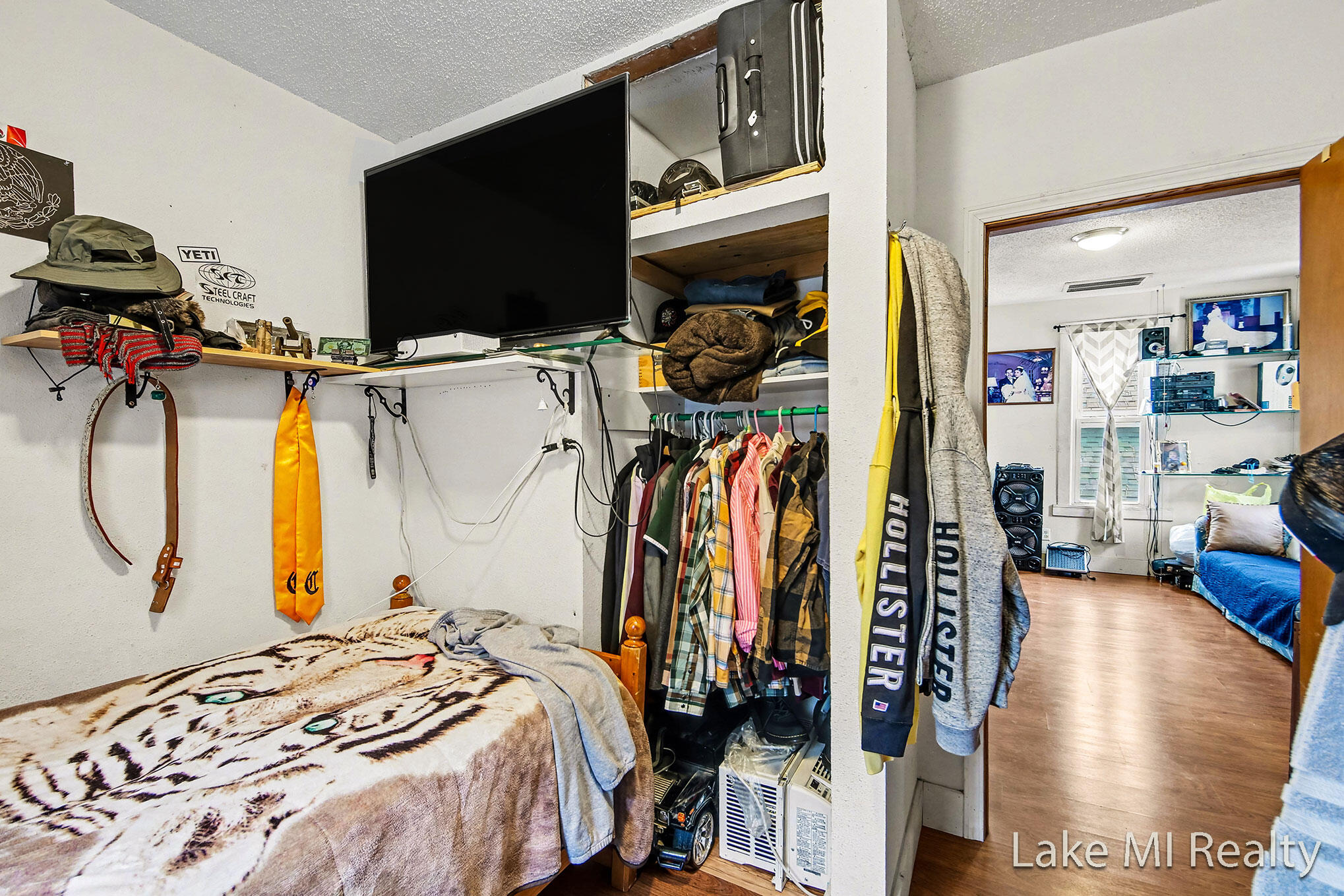 1053 3rd Street Northwest Grand Rapids, MI 49504 - Photo 18 of 49 IMG_6144