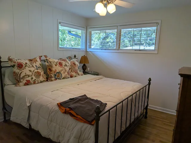 $2,400 | 54 West 35th Street, Holland, MI 49423