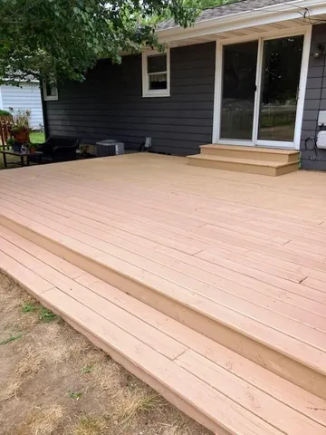 $2,400 | 54 West 35th Street, Holland, MI 49423