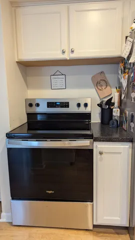 $2,400 | 54 West 35th Street, Holland, MI 49423