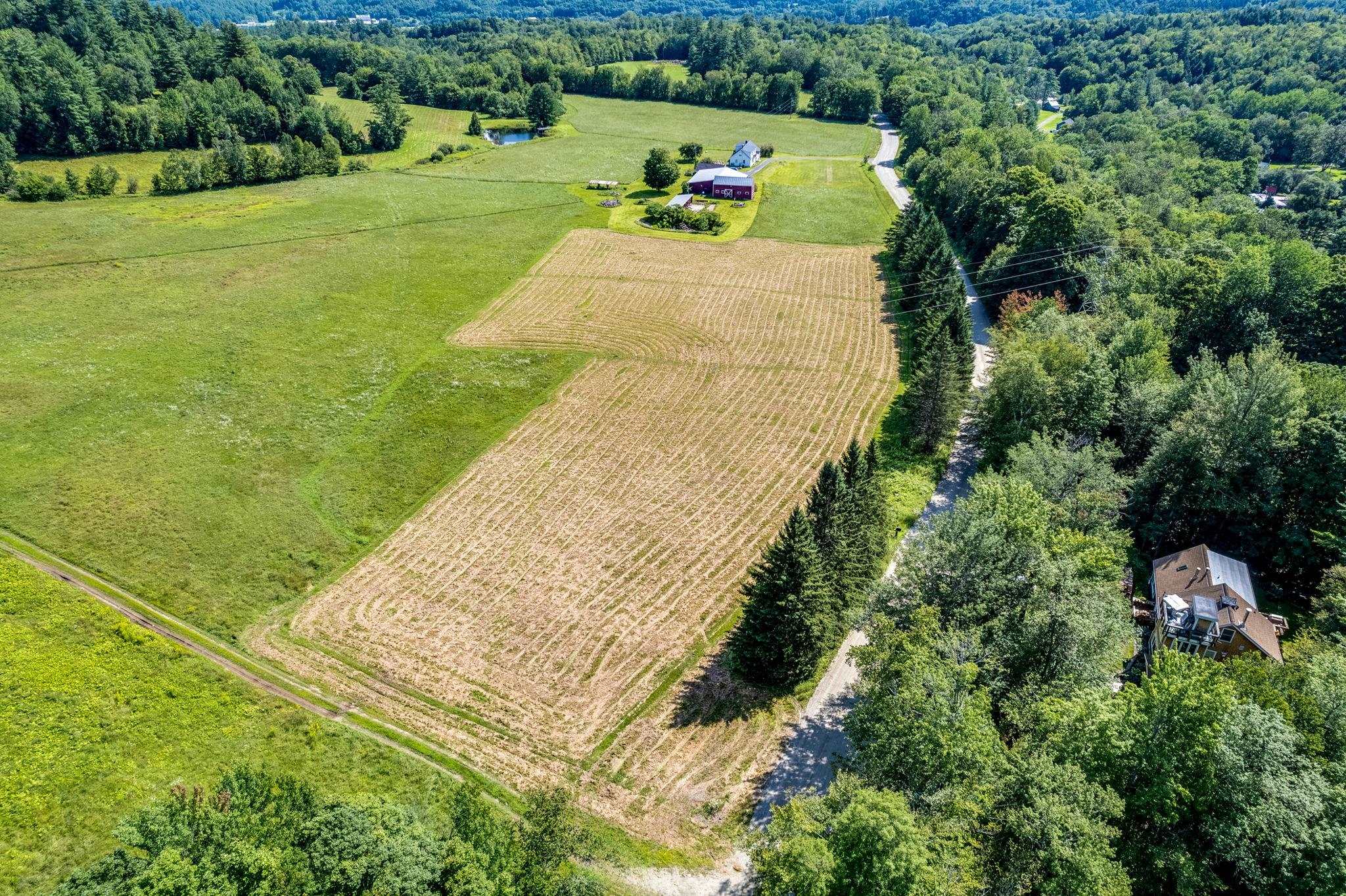 2739 Crossett Hill Road, Unit 4 Duxbury, VT 05676 - Photo 19 of 32