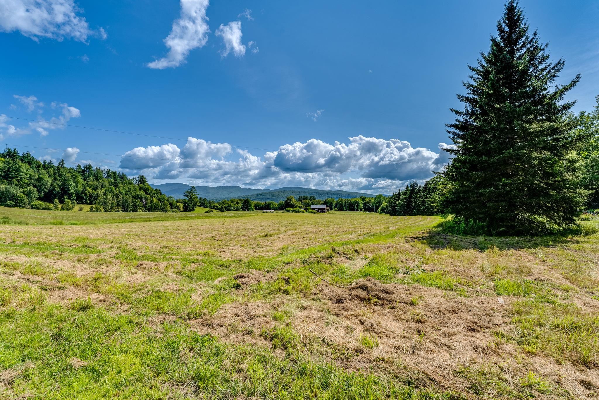 2739 Crossett Hill Road, Unit 4 Duxbury, VT 05676 - Photo 20 of 32